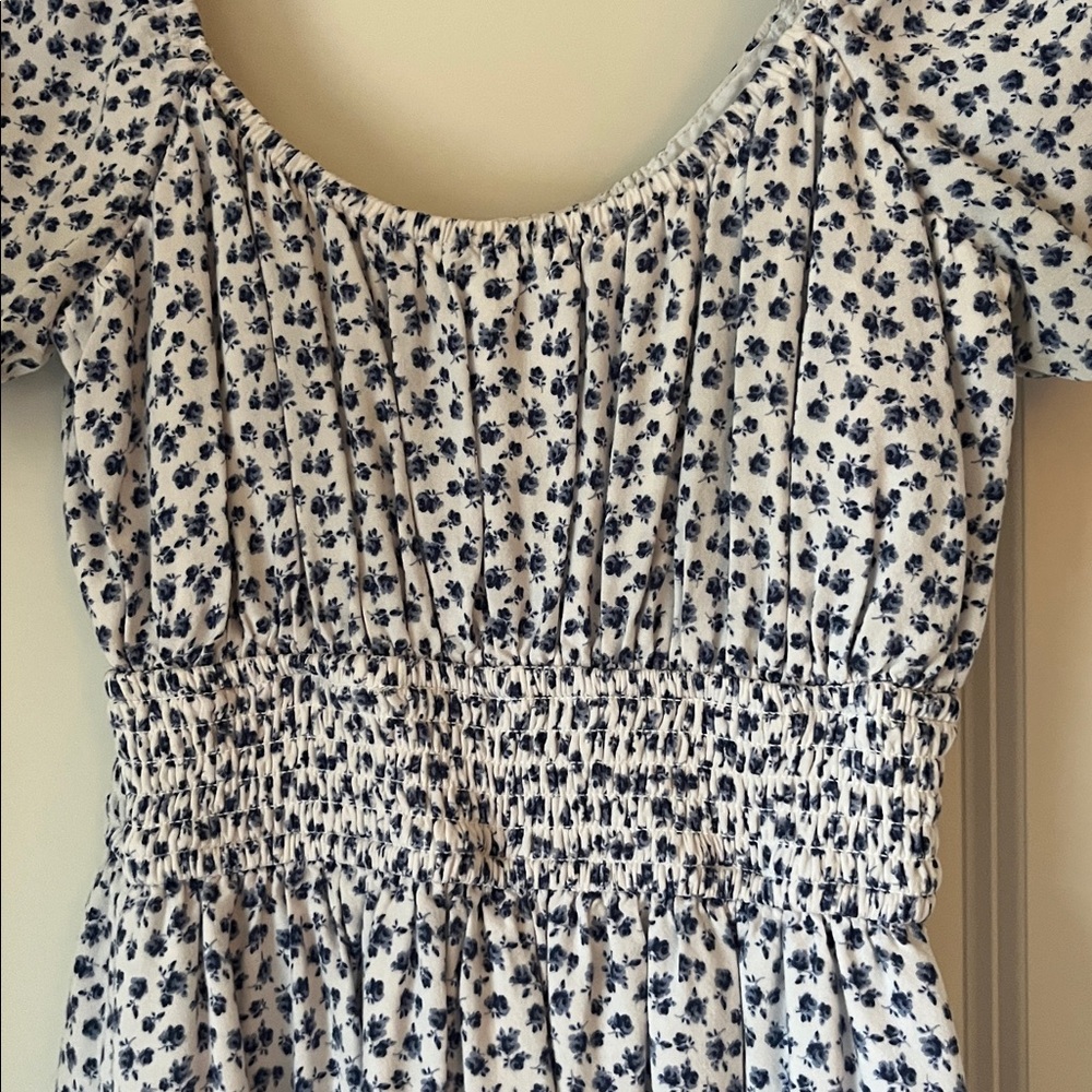 Hollister blue & white dress. Junior size - Picture 2 of 8